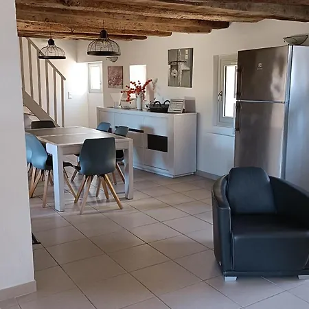 بيت ضيافة Clos De La Madone 4*