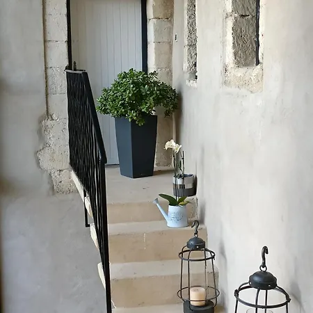 Clos De La Madone بيت ضيافة
